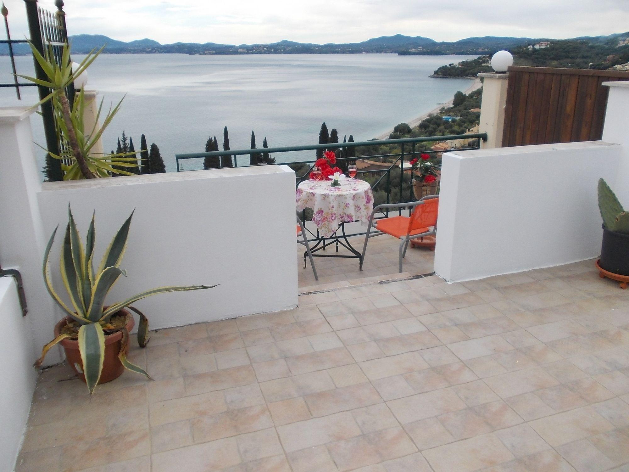 Sarakinos Apartments Barbati Exterior foto