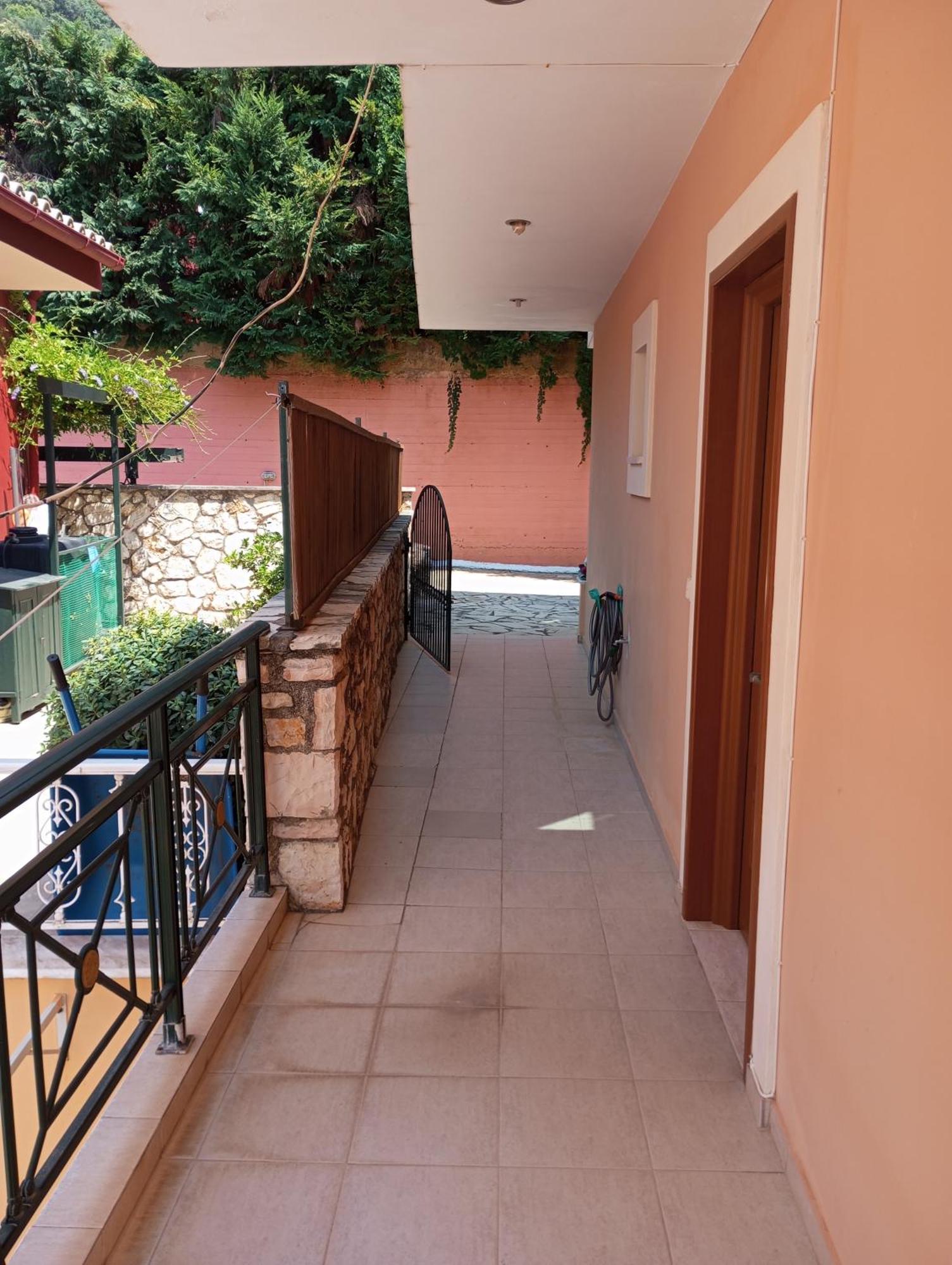 Sarakinos Apartments Barbati Exterior foto